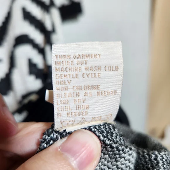 Johnathan Martin Sweater Dress Small Black and White Chevron Knit Dress - Picture 8 of 9